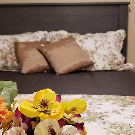 Farhad'S B&B Abbotsford Exterior foto